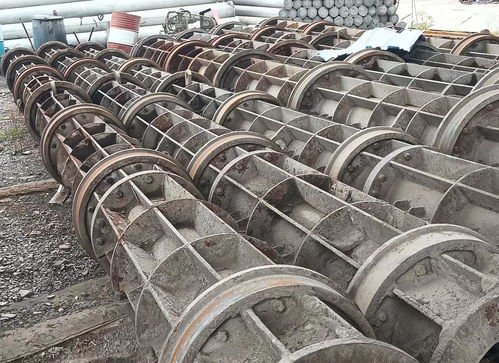 西藏拉薩回家養(yǎng)蛙,低價處理電桿廠設備,包括行車 焊機 攪拌站 空壓機 鋼模等